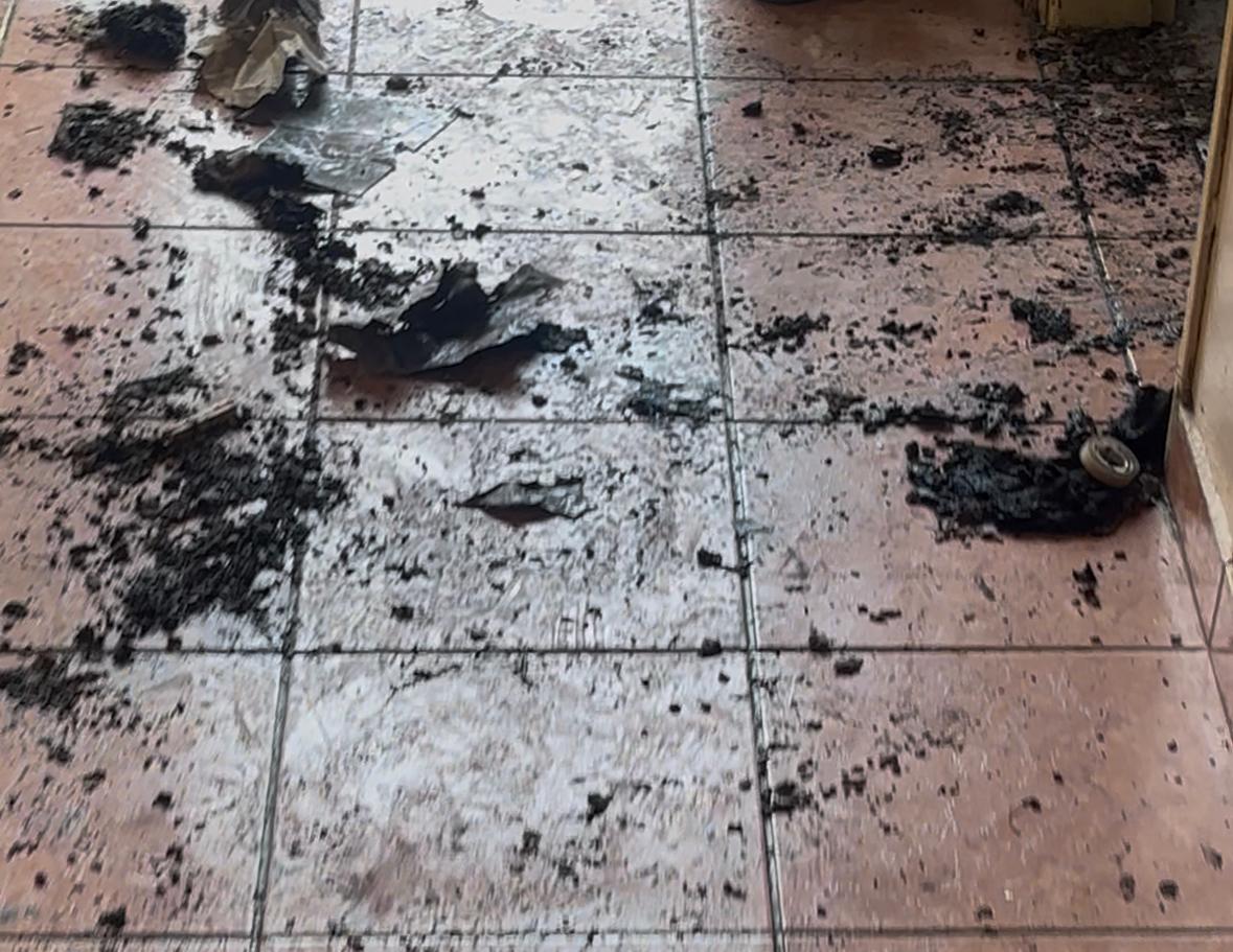Alexandre Silveira / Portal Porça News - Imagem de Hotel Central após incêndio e com condições insalubres
